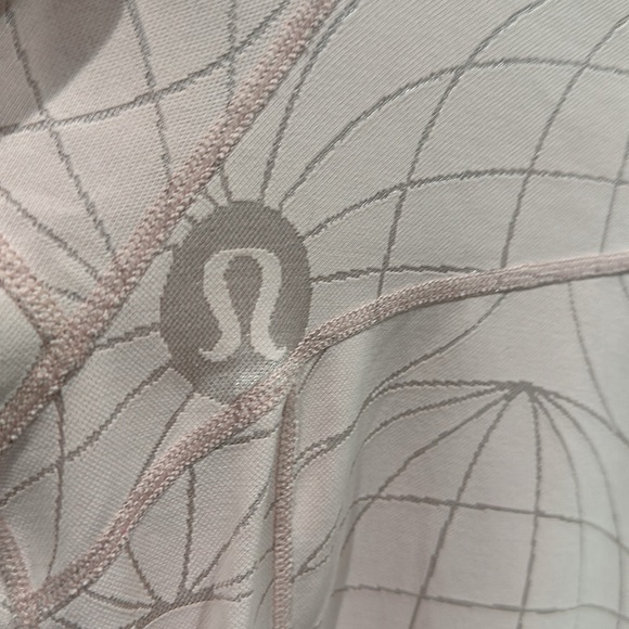 (6119/6120)  🍋 RARE LULULEMON Long Sleeve Sz 8 **RARE** - Picture 2 of 9